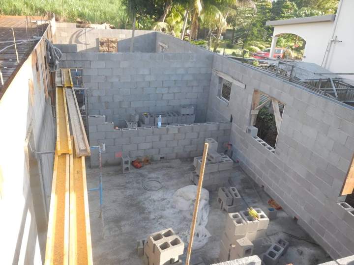 Travaux de construction de maison en cours La Plaine-des-Palmistes